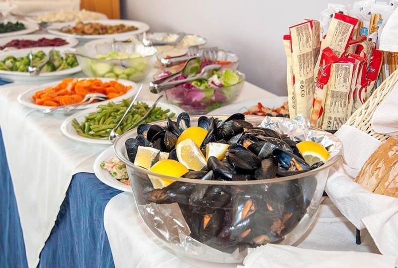 Hotel Los Angeles - Fronte Mare 리치오네 외부 사진