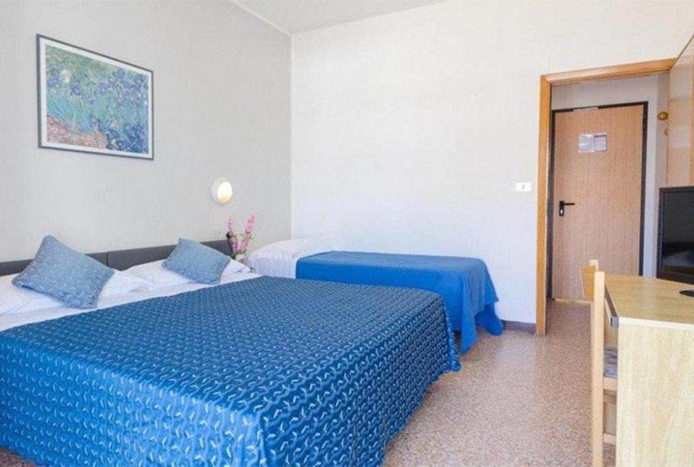 Hotel Los Angeles - Fronte Mare 리치오네 외부 사진