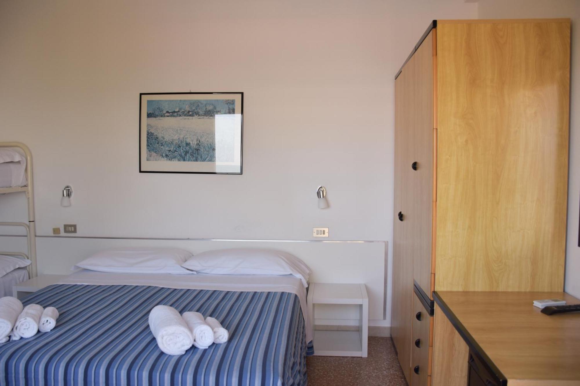 Hotel Los Angeles - Fronte Mare 리치오네 외부 사진