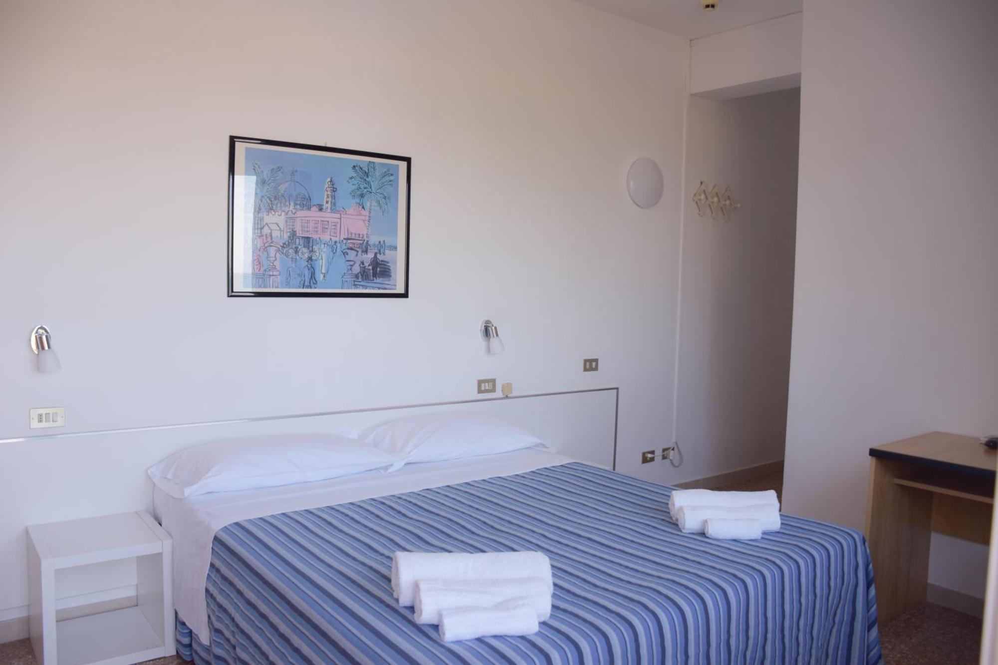 Hotel Los Angeles - Fronte Mare 리치오네 외부 사진
